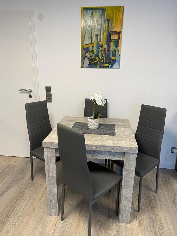 1,5 Zimmer Apartment In S-Bahn Naehe, 35 Qm, Max 4 Pers, Zentral, Private Terasse, Internet 250 Mbit Gaertringen Exterior photo